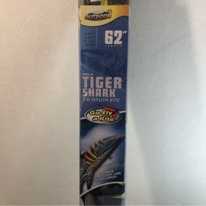 Jakks Pacific Outdoor 62” Tiger Shark 3-D Nylon Kite Series 01 Summer Beach Wind